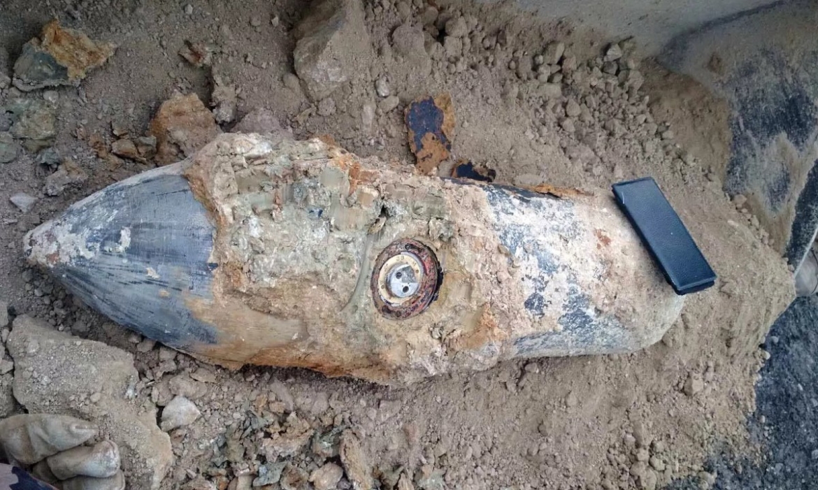 hatastalanitjak-az-otven-kilogrammos-bombat