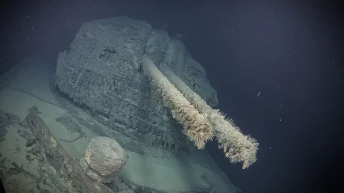 vilaghaborus-japan-rombolo-az-ocean-melyen-tele-loszerrel