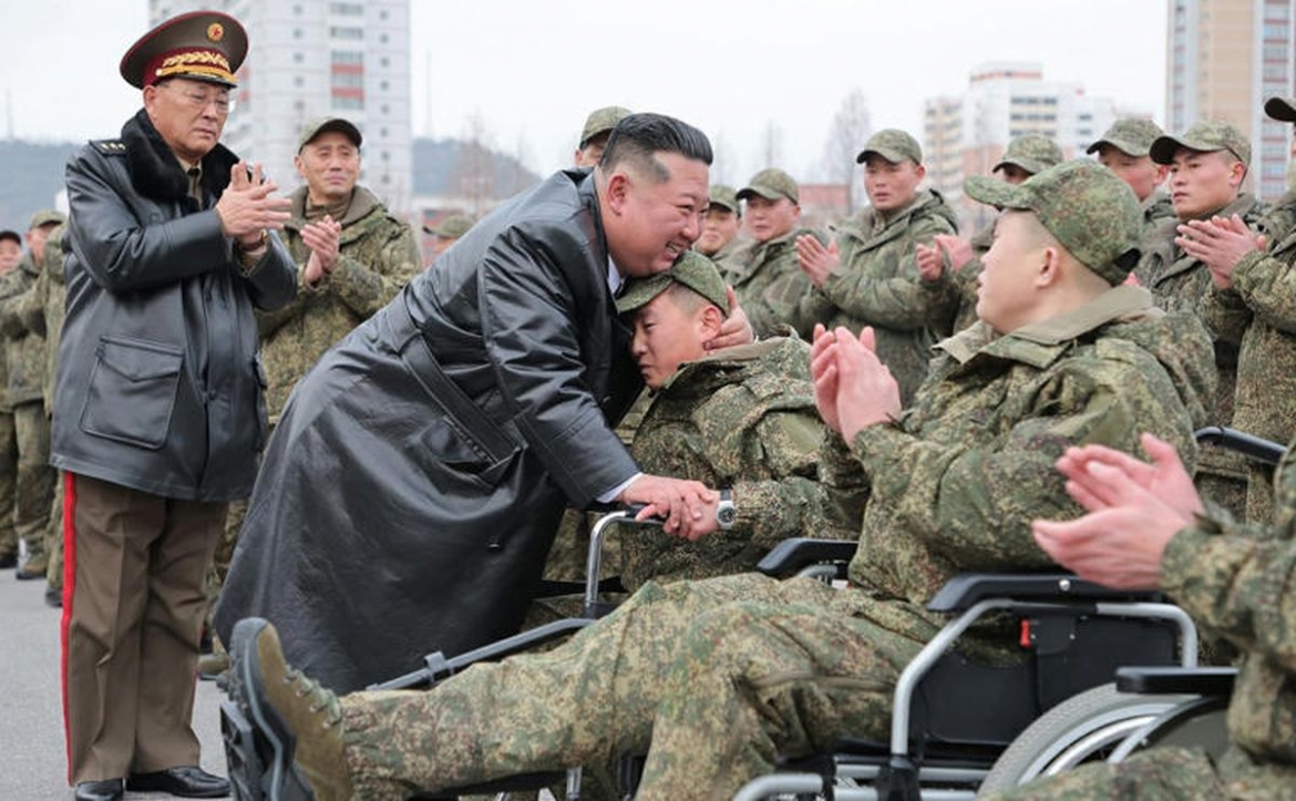 kim-dzsongun-dicseri-az-ezredet-az-orosz-aknamentesíto-kuldetesen